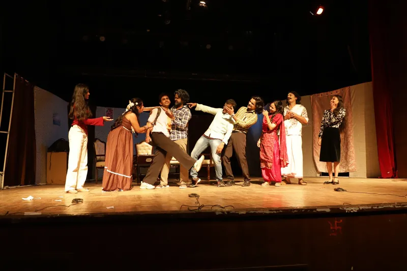 Akhiri Bus Theatre Play